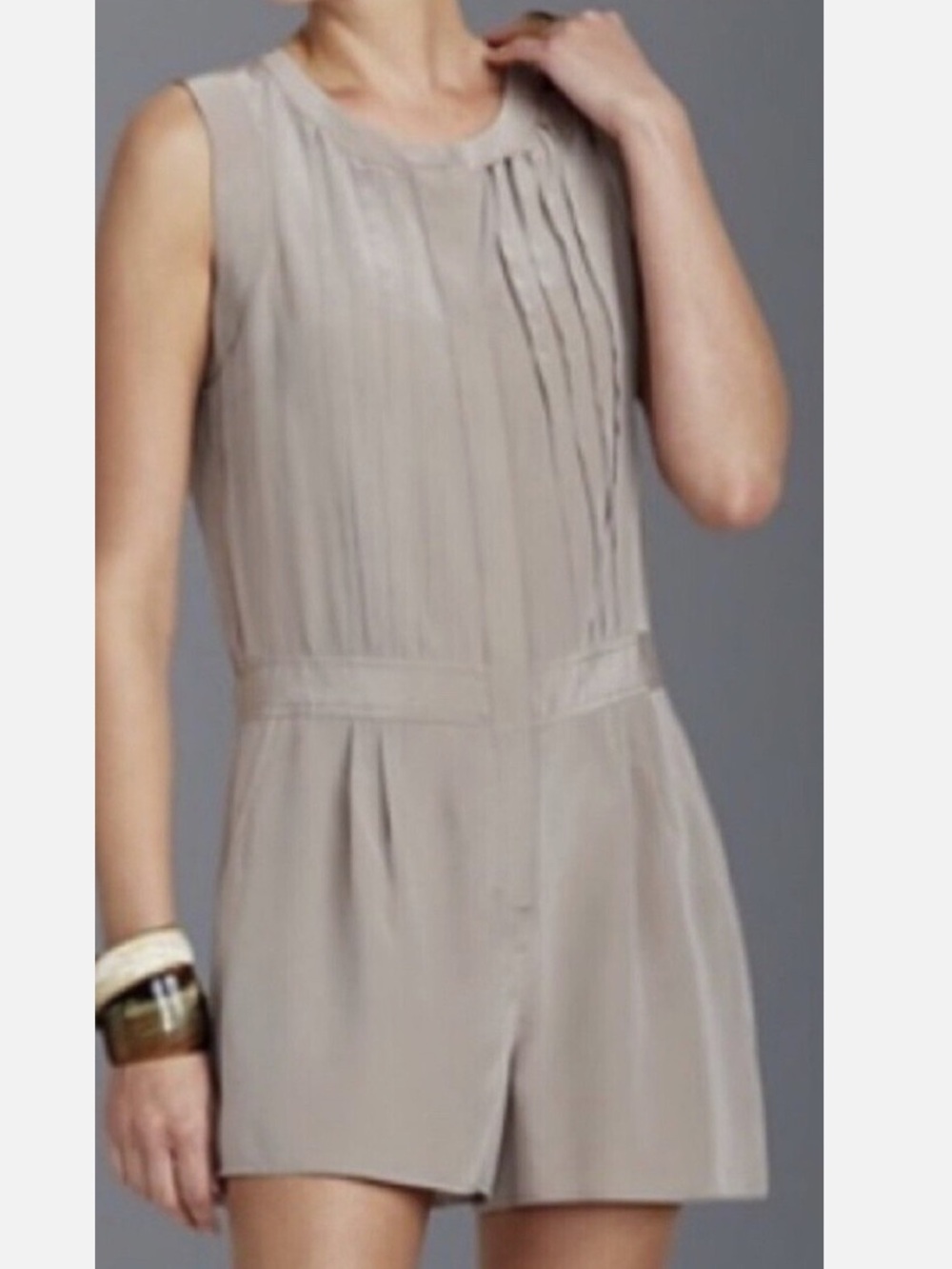 BCBGMaxAzria Paloma Hazelnut Taupe Sleeveless Romper size M Pleated Beige Tan - Picture 14 of 14